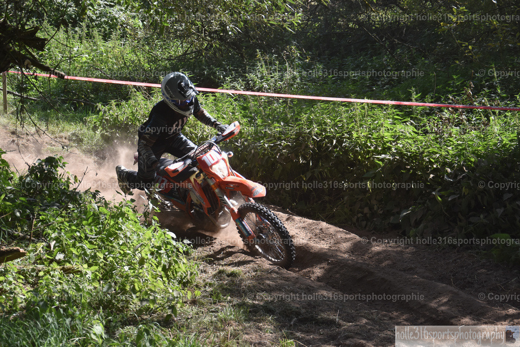 DSC_0239 | Sportfotografie , Motorsport, Motoross, Reitsport, Mointainbike, Enduro,
Landschaft , Outdoor, Eventfotografie, Landschaft, Bilder online bestellen - Realisiert mit Pictrs.com