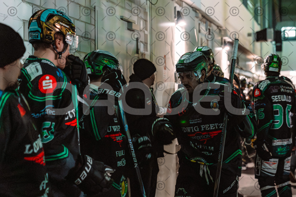Alligators_vs_Fuessen_21.11.2025-001 | Höchstadt Alligators Fotogalerie: Eishockey-Action aus Franken. Professionelle Spielfotos, Portraits & Stadionbilder zum Download. Jetzt entdecken! - Realisiert mit Pictrs.com