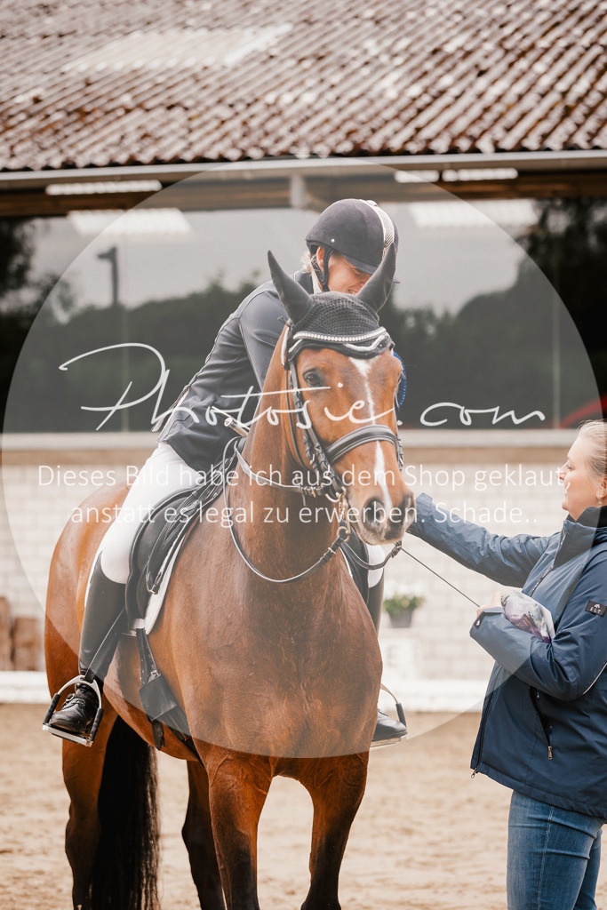 3I6A7852 | Stimmungsvolle Portraits und Reitsportfotografie im Ruhrgebiet und im Münsterland.

Pferdefotografie, Hundefotografie, Tierfotografie, Reportagen, Portraits von Tier und Mensch, Turnierfotografie in Bochum, Recklinghausen, Marl, Haltern am See, Dülmen.. - Realisiert mit Pictrs.com