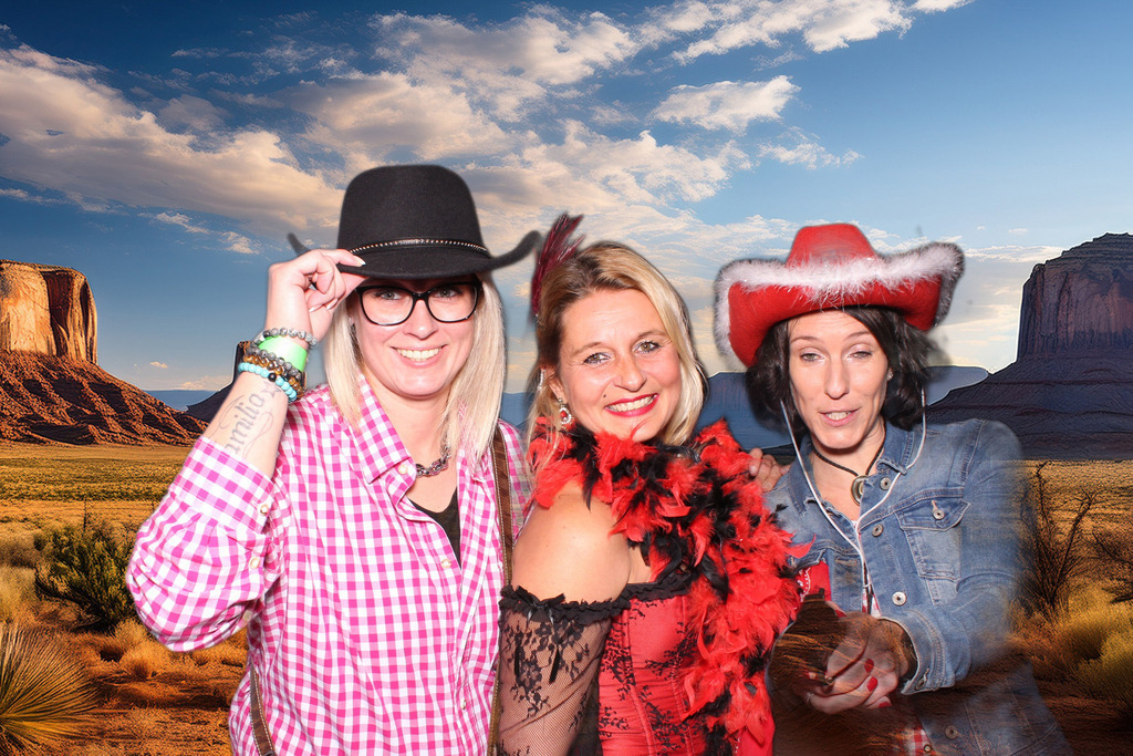 top-top.de-251025-0013 | Foto, Video, Fotografie, Videografie, Fotobox, DJ, Discjockey, Musik, Musikbox, Veranstaltung, Photobooth, Amazon, Ebay, Buchtipp, Bestseller, Autor, Verlag, Buch, Wesel, Hamminkeln, NRW, Dinslaken, Rees, Drohne, Hochzeit, Party, Fotobox, Wesel, Fotograf