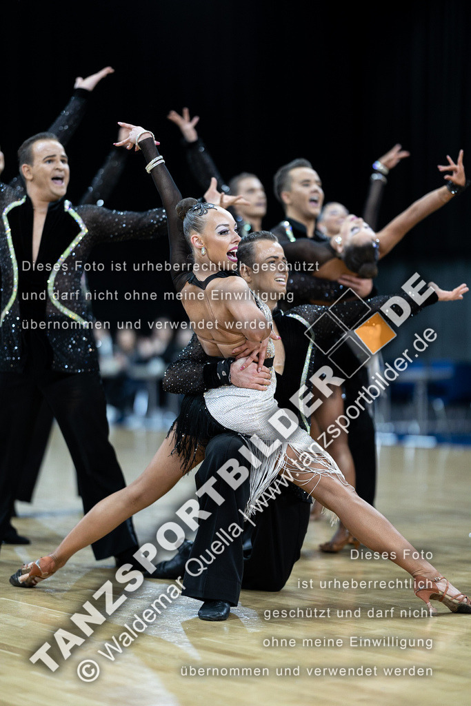 20230226-11241 | Hier finden Sie Tanz Bilder vom Latein und Standard Formationen tanzen. Sportbilder vom Tanzsport. Schöne Fotos und von Weltmeisterschaft, Europameisterschaft, Bundesliga, Regionalliga, Oberliga und Landesliga sowie von GOC Stuttgart, DanceComp, WM Bremen