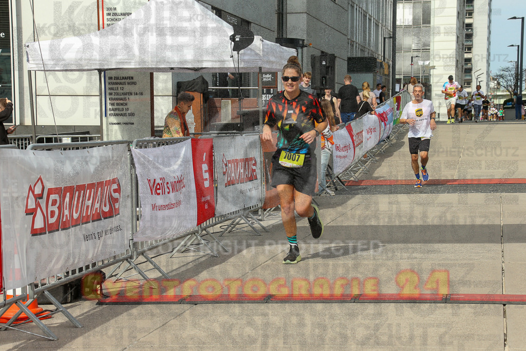 250920_1327_EX1_4649 | Sportfotografie im Rhein-Sieg Kreis, Köln, Bonn, NRW, Rheinland Pfalz, Hessen, etc. Unser Tätigkeitsfeld umfasst den Laufsport vom Volkslauf über den Marathon, Duathlon, Triathon bis zum Ultralauf wie Kölnpfad Ultra oder Schindertrail.