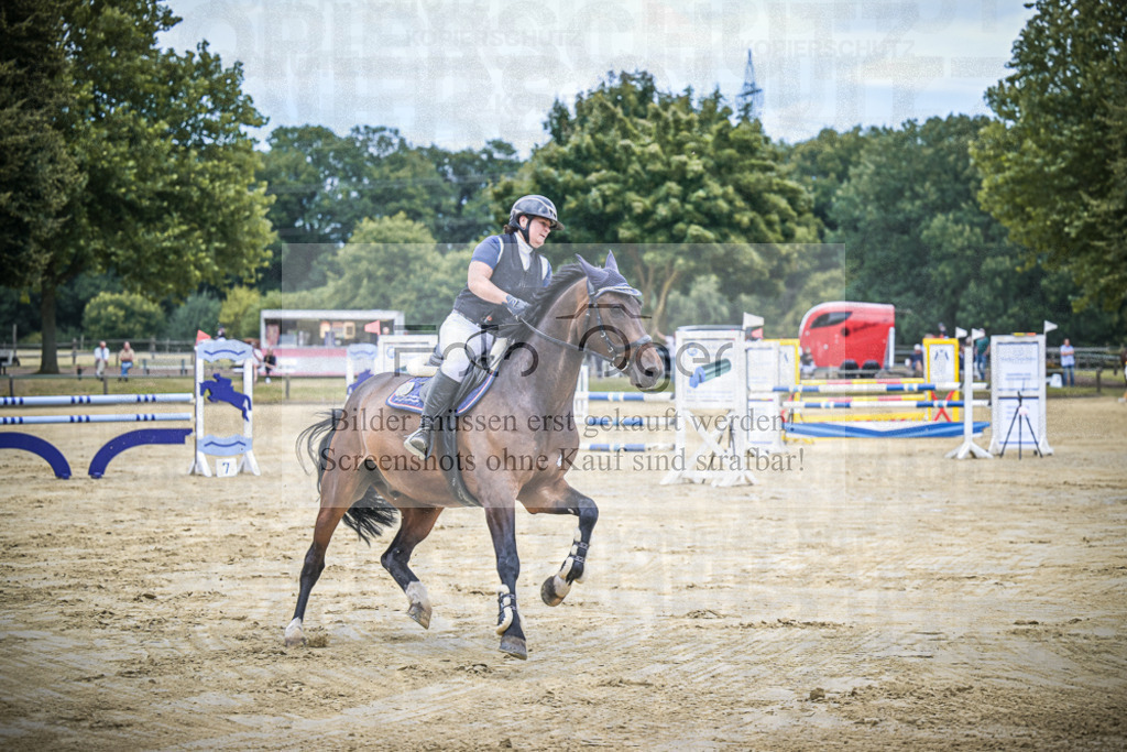 DOS_5631 | Entdecke hochwertige Reitturnierfotos von Foto Oger. Professionell, emotional und authentisch – jetzt Lieblingsmomente im Shop bestellen.Deutschlandweite Turnierfotografie. - Realisiert mit Pictrs.com