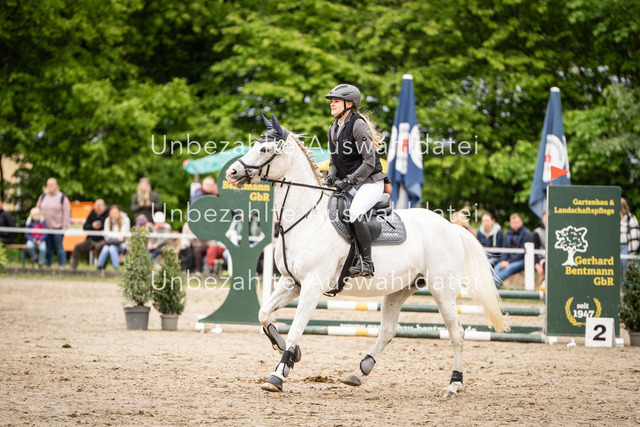 Bad_Meinberg_07597 | saradresslerfotografie - Realisiert mit Pictrs.com