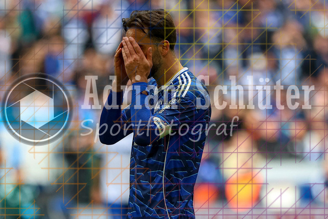 05.04.2026, GER, Fussball, Herren, 2. BL, Saison 2025/2026, FC Schalke 04 - Karlsruher SC | Kenan Karaman (S04) ist enttäuscht 