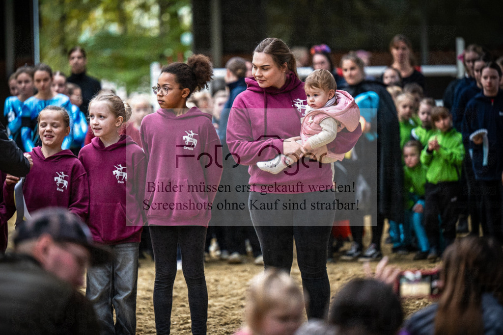 DOS_0211 | Entdecke hochwertige Reitturnierfotos von Foto Oger. Professionell, emotional und authentisch – jetzt Lieblingsmomente im Shop bestellen.Deutschlandweite Turnierfotografie. - Realisiert mit Pictrs.com