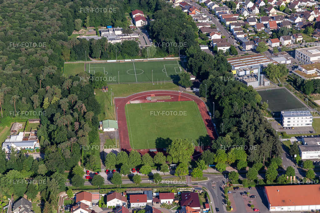 SV Rülzheim 1920 e.V. http://www.svr1920.de/ | Luftbild: SV Rülzheim 1920 e.V. http://www.svr1920.de/ in Rülzheim im Bundesland Rheinland-Pfalz in Deutschland. Foto: IMG_132351.jpg vom 03.06.2022 durch ©2025 Werner Riehm fly-foto.de/copyright - Realisiert mit Pictrs.com