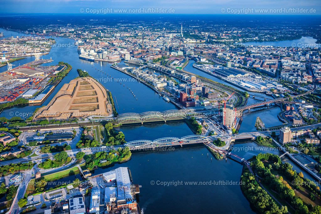 Hamburg_Elbbrücken_Elbtower_Baakenhafen_ELS_6155200925 | HAMBURG 20.09.2025 Fluß - Brückenbauwerk Elbbrücken - Norderelbbrücke über die Ufer der Elbe in Hamburg. // River - bridge structure Elbbruecken - Norderelbbruecke on the banks of the Elbe in Hamburg, Germany. Foto: Martin Elsen
