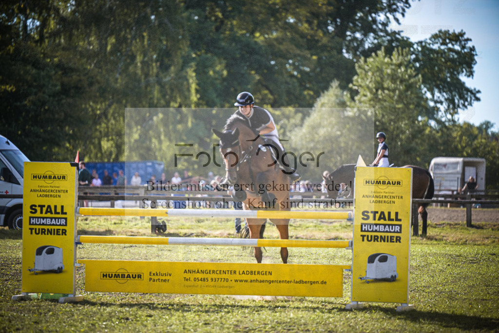DOS_0385 | Entdecke hochwertige Reitturnierfotos von Foto Oger. Professionell, emotional und authentisch – jetzt Lieblingsmomente im Shop bestellen.Deutschlandweite Turnierfotografie. - Realisiert mit Pictrs.com