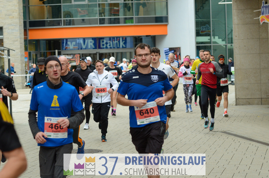 VR Bank Hauptlauf 10000m | 3 Koenigslauf 2023 - Realisiert mit Pictrs.com