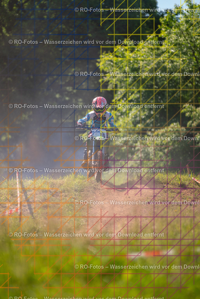 Wolfshausen 1 Lauf -329 | Sportfotografie von RO-Fotos: Motorsport, Motocross, Enduro, Laufveranstaltungen und Triathlon. Professionelle Fotos von Sportlern und Events. - Realisiert mit Pictrs.com