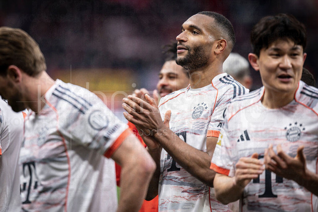 German Bundesliga, Bayer 04 Leverkusen vs. FC Bayern München, 14.03.2026 | LEVERKUSEN, GERMANY - MARCH 14:  Jonathan Tah (FC Bayern Muenchen, 4) after the German Bundesliga match on gameday 26 between Bayer 04 Leverkusen vs. FC Bayern München at BayArena on March 14, 2026 in Leverkusen, Germany. DFL REGULATIONS PROHIBIT ANY USE OF PHOTOGRAPHS AS IMAGE SEQUENCES AND/OR QUASI-VIDEO.