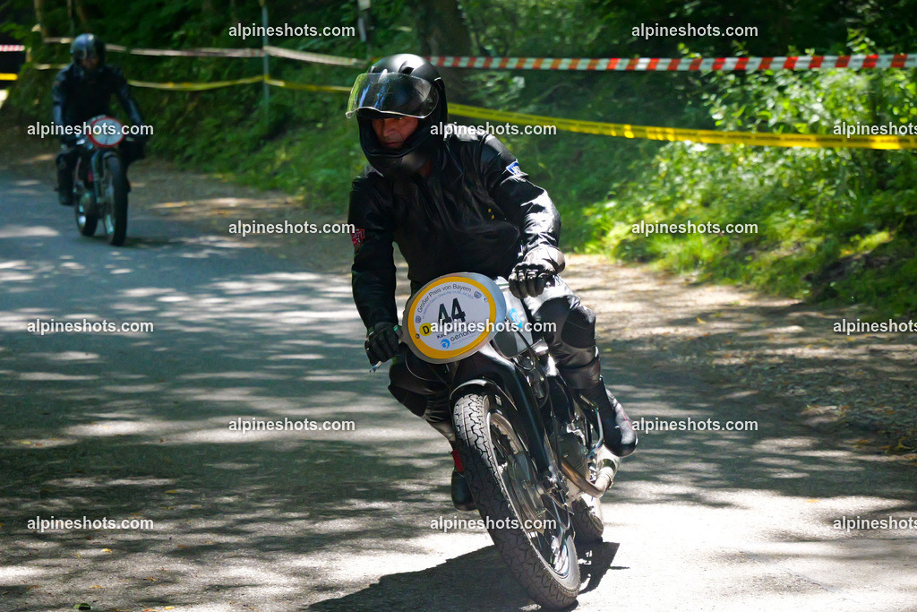 P1036687 | Erleben Sie atemberaubende, hochqualitative Fotos Ihrer Fahrt entlang der malerischen Alpenstraßen. Besuchen Sie alpineshots.com, um professionelle Aufnahmen Ihrer unvergesslichen Reise zu finden und zu kaufen - Realisiert mit Pictrs.com