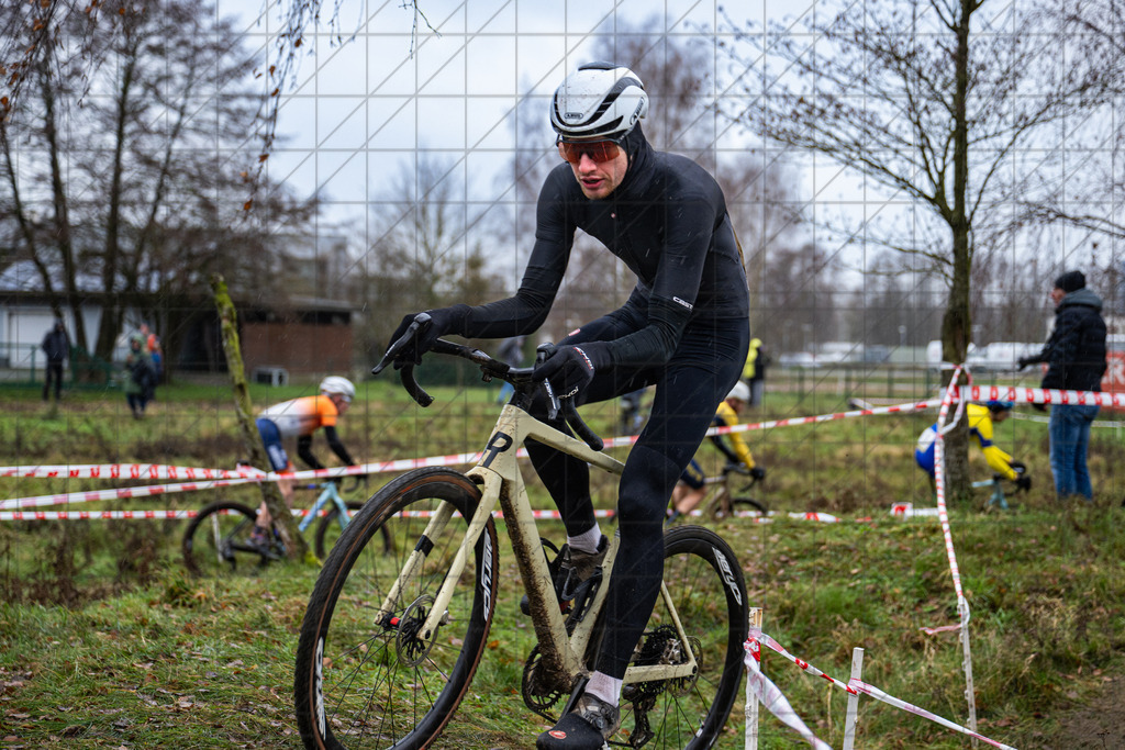 26. Stadler Weser-Ems Cup 2025/2026 - Silvestercross Melle | 31.12.25: 26. Stadler Weser-Ems Cup 2025/2026 - Silvestercross Melle / Melle / Deutschland  //   CREDIT:www.bullenfotos.de, Martin König, Hörner Weg 40, D-49078 Osnabrück, +4917663732967 // Nutzung und Weitergabe nur zu den vereinbarten Zwecken. Presseanfragen an Ersteller. Alle Rechte beim Ersteller. Honorierung nach MFM. - Realisiert mit Pictrs.com