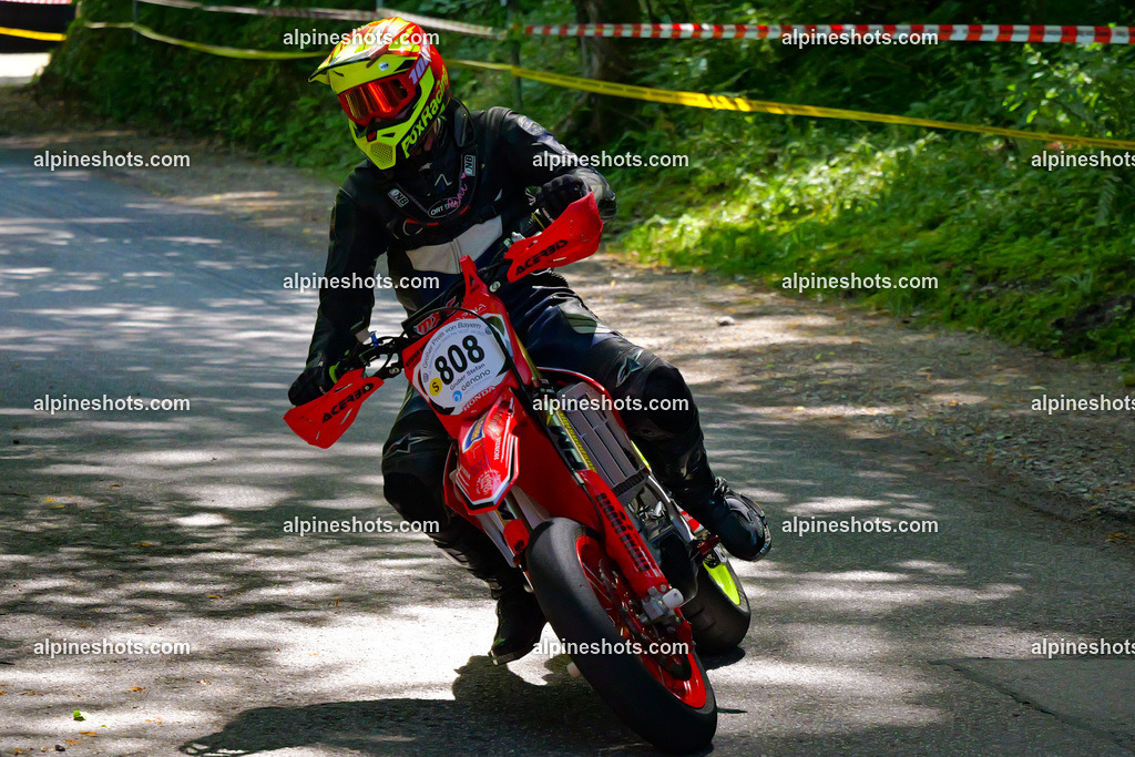 P1036775 | Erleben Sie atemberaubende, hochqualitative Fotos Ihrer Fahrt entlang der malerischen Alpenstraßen. Besuchen Sie alpineshots.com, um professionelle Aufnahmen Ihrer unvergesslichen Reise zu finden und zu kaufen - Realisiert mit Pictrs.com