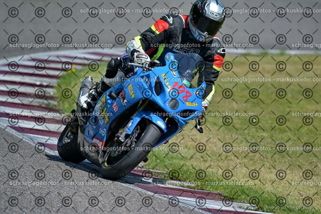 26BT02-1643 | markuskiefer.com - Realisiert mit Pictrs.com