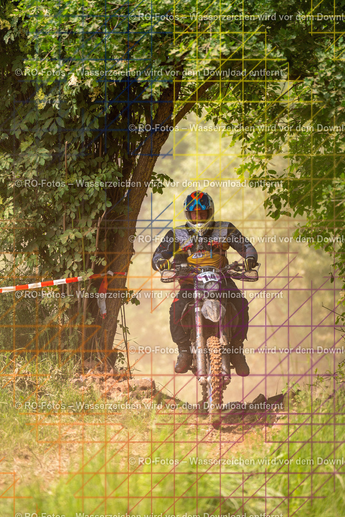 Wolfshausen 3 Lauf -294 | Sportfotografie von RO-Fotos: Motorsport, Motocross, Enduro, Laufveranstaltungen und Triathlon. Professionelle Fotos von Sportlern und Events. - Realisiert mit Pictrs.com