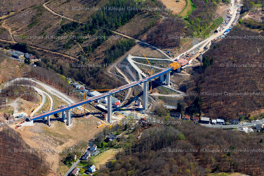 Luftbilder Lüdenscheid-0316 | Luftaufnahme Baustelle zum Sanierung und Instandsetzung des Autobahn- Brückenbauwerk " Talbrücke Rahmede " in Oberrahmede - Realisiert mit Pictrs.com
