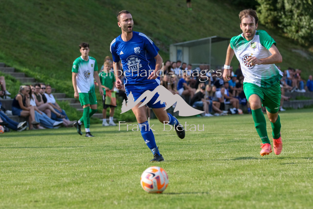 993T0890 | Medien- Sport- Entertainmentfotos