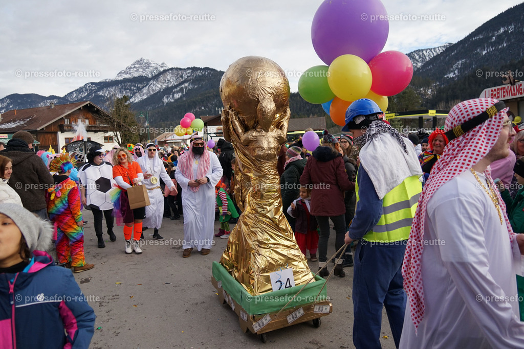 news-2023-Feb11-Fasching-Weissenbach-DSC02037 | Info aus dem Bezirk Reutte/Ausserfern Tirol sowie eine umfangreiche Bilddatenbank über die gesamte Region: Lechtal, Talkessel Reutte, Tannheimertal, Zwischentoren. Lech, Plansee, Zugspitze, Grenztunnel, B179, Fernpassstraße, Verkehr, Lawinen, Tradition, - Realisiert mit Pictrs.com