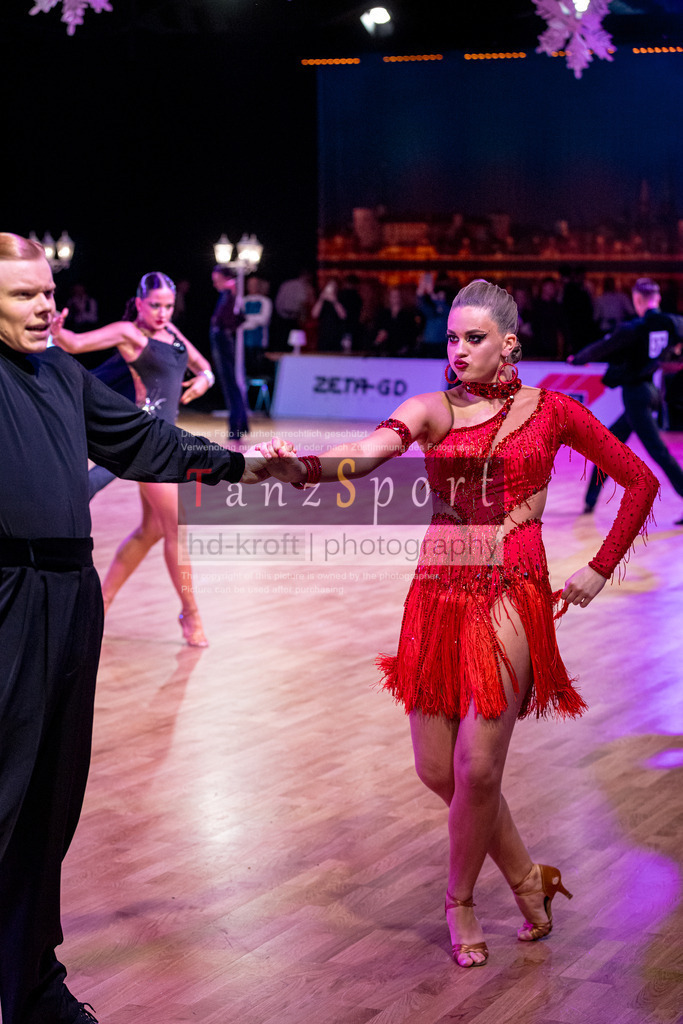 20251213_Baltic-GP_1615-2 | Tanzsportbilder, Standardtanz, Lateintanz, WDSF, DTV, LTVB, dancecomp, goc, hessen tanzt, blaues band der spree, walzer, tango, wiener walzer, slowfox, quickstepp, samba, rumba, cha-cha-cha, paso doble. jive, hd-kroft photography, turniertanzsport