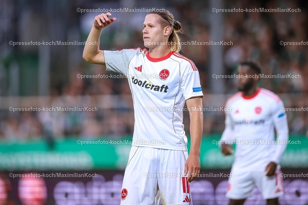 PRM22082501141 | 22.08.2025, Fußball, Preußen Münster - 1. FC Nürnberg, 2. Fußball Bundesliga,  Preußenstadion, Saison 2025 2026: Artem Stepanov (1FC Nuernberg #11) gestikulierend  DFB regulations prohibit any use of photographs as image sequences and or quasi-video.