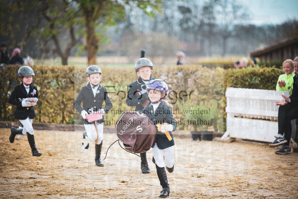 DOS_8991 | Entdecke hochwertige Reitturnierfotos von Foto Oger. Professionell, emotional und authentisch – jetzt Lieblingsmomente im Shop bestellen.Deutschlandweite Turnierfotografie. - Realisiert mit Pictrs.com