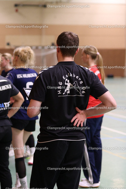Handball I Juniorinnen I Saison 2026-2027 I Oberliga Schleswig-Holstein I 3. Spieltag I HSG Kalkberg 06 - TSV Bargteheide 226 | Levin Euler (Trainer, HSG Kalkberg 06) - Realisiert mit Pictrs.com