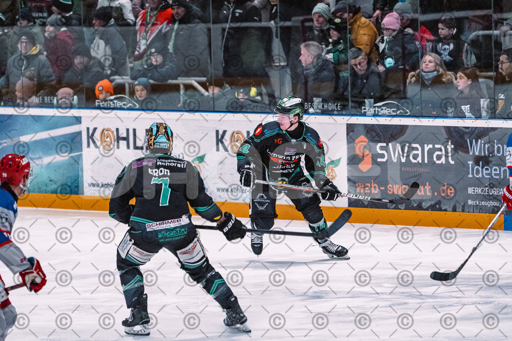 Alligators_vs_Peiting_04_01_2026-088 | Höchstadt Alligators Fotogalerie: Eishockey-Action aus Franken. Professionelle Spielfotos, Portraits & Stadionbilder zum Download. Jetzt entdecken! - Realisiert mit Pictrs.com