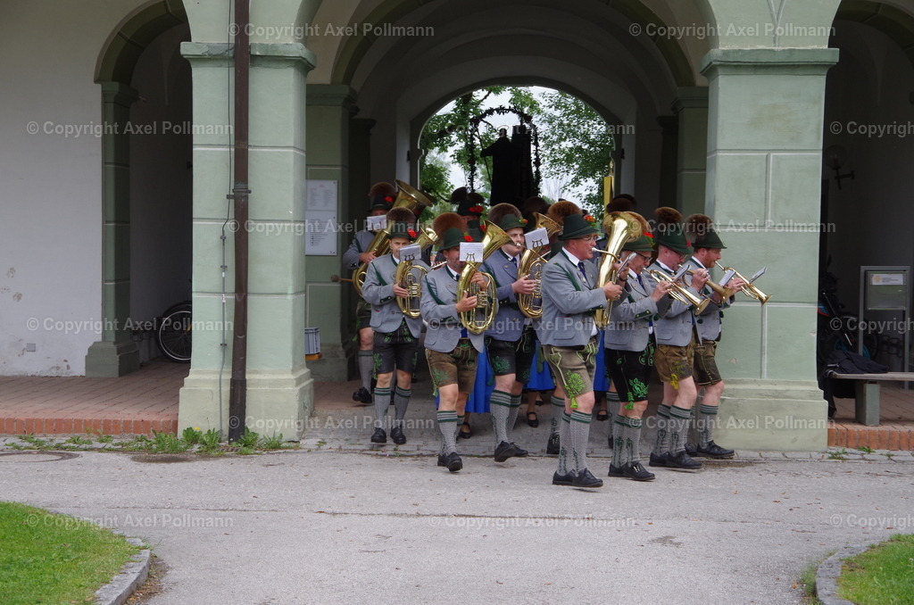 IMGP6916 | fotografiert von Axel PollmannLeonhardi Wallfahrt Benediktbeuern und Murnau, Fronleichnam, Fasching, Landschaft im Loisachtal und Benediktbeuern  - Realisiert mit Pictrs.com