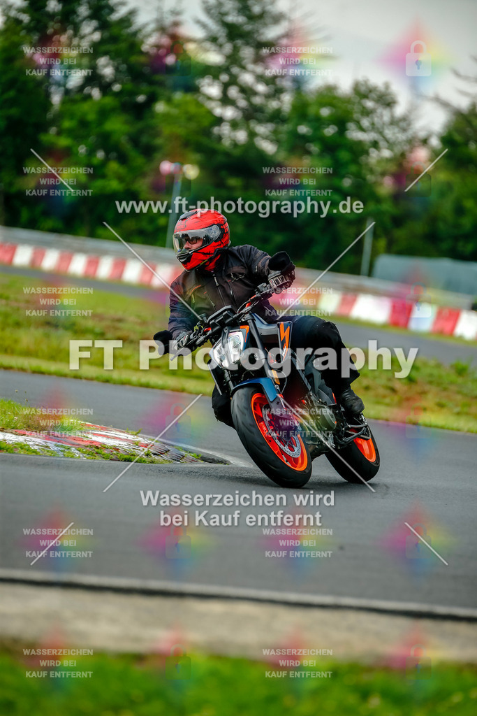 VBK-3824 | Hier findet Ihr Bilder von Touristenfahrten auf der Nürburgring Nordschleife oder von anderen Veranstaltungen die ich besucht habe. Viel Spass beim Durch Schauen 