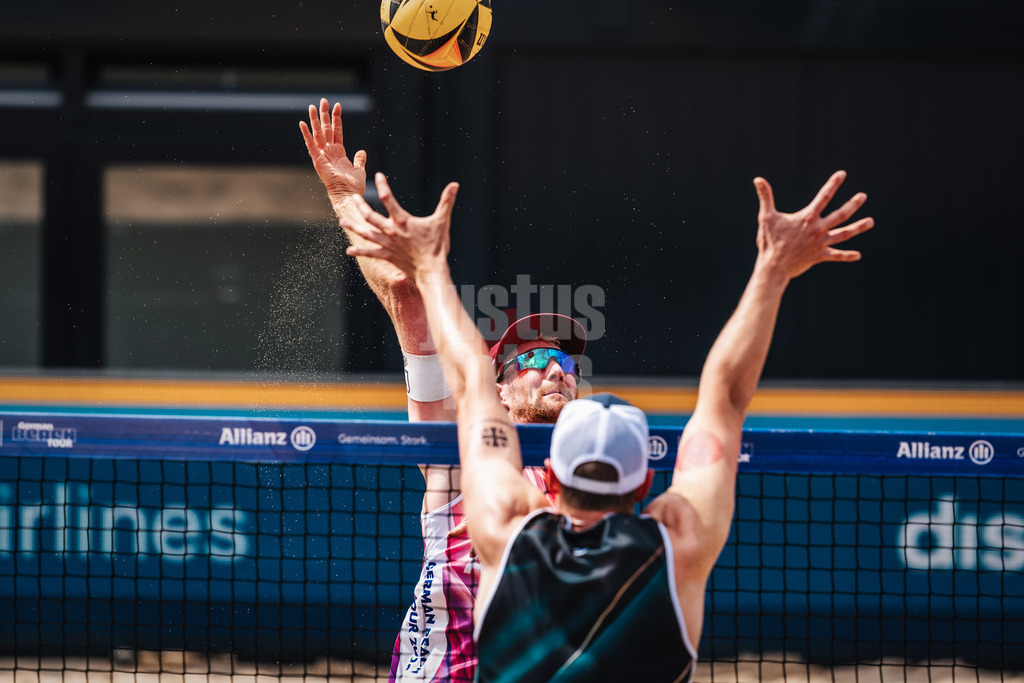 Beachvolleyball | Frauen | Allianz German Beach Tour 2025 | Tourstop Hamburg | 30.05.2025 | Yannick Harms beim Angriff