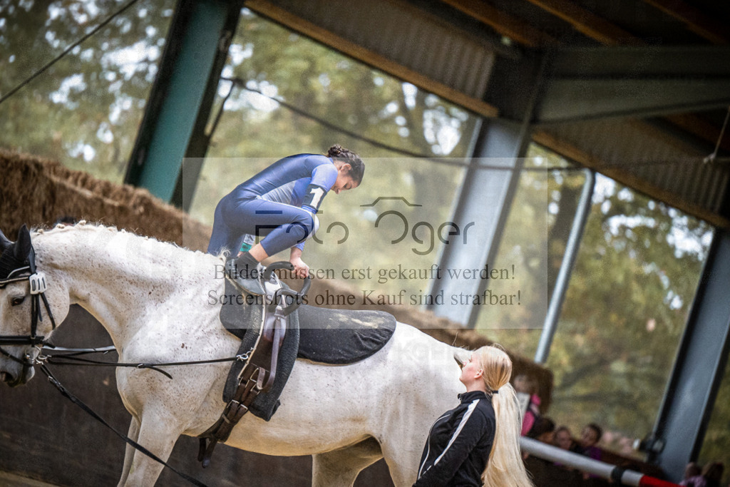 DOS_0289 | Entdecke hochwertige Reitturnierfotos von Foto Oger. Professionell, emotional und authentisch – jetzt Lieblingsmomente im Shop bestellen.Deutschlandweite Turnierfotografie. - Realisiert mit Pictrs.com