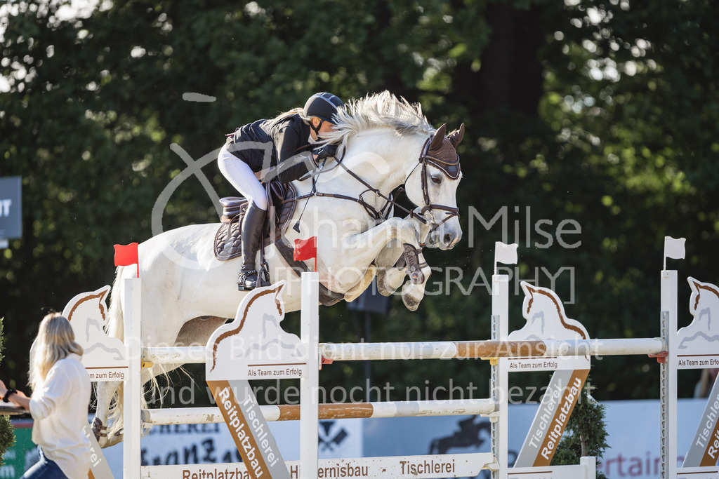 230826_Delbrueck_S1-Spr-938 | Deine schönsten Turniermomente als professionelle Fotos! Entdecke hochwertige Pferdesport-Fotografie im Online-Shop. Jetzt Fotos finden & bestellen!