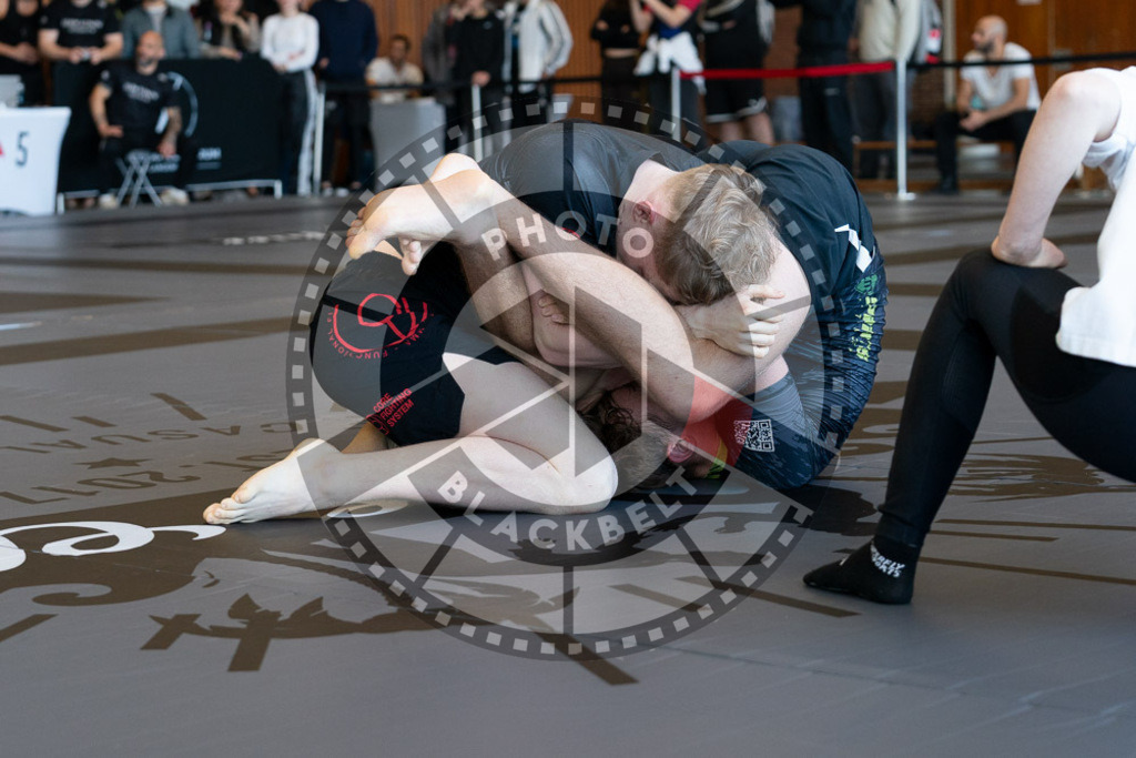 20250329PBB0600 | Fighters compete during the International Luta Livre (ILLCS) Germany IX Spring 2025 Competition spring on March 29, 2025 in Hannover, Germany.© Chiara Dazi