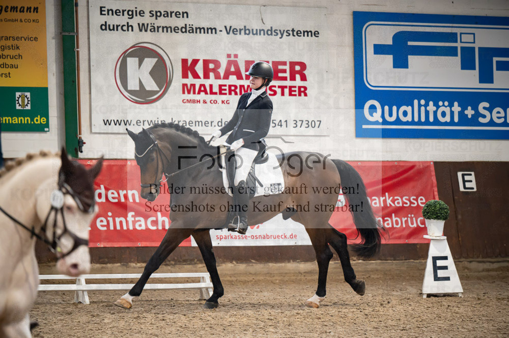 Hallenreittunier Voxtrup 2023 | Entdecke hochwertige Reitturnierfotos von Foto Oger. Professionell, emotional und authentisch – jetzt Lieblingsmomente im Shop bestellen.Deutschlandweite Turnierfotografie. - Realisiert mit Pictrs.com