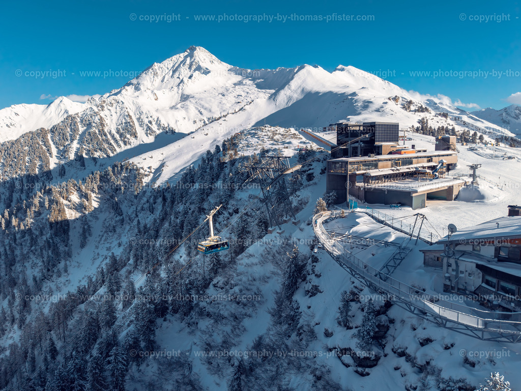  Greifenbrücke Ahornbahn Winter copyright  Thomas Pfister-1 | PHOTOGRAPHY BY THOMAS PFISTER