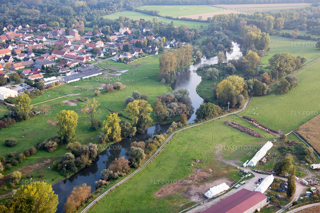 Aerial view: View of the town in Fort-Louis in the state Bas-Rhin, France.Photo: IMG_074359.jpg taken on 10/04/2014 by Werner Riehm/FLY-FOTO.comResolution of the original: 5472 x 3648 px