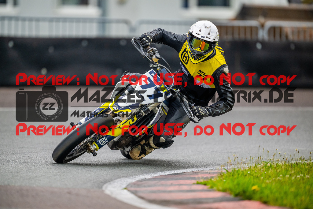 MaZZes_FotoMatrix_240621_6007705_1636 | GELB