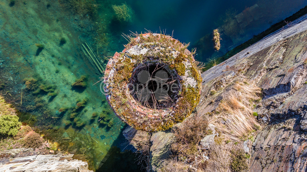 DerSchlot im Schiefersee bei Lehesten | Luftbilder, Drohnenbilder, Oberfranken, Bayern, Kronach, Lichtenfels, Kulmbach, Thüringen, Frankenwald, Thüringerwald - Realisiert mit Pictrs.com
