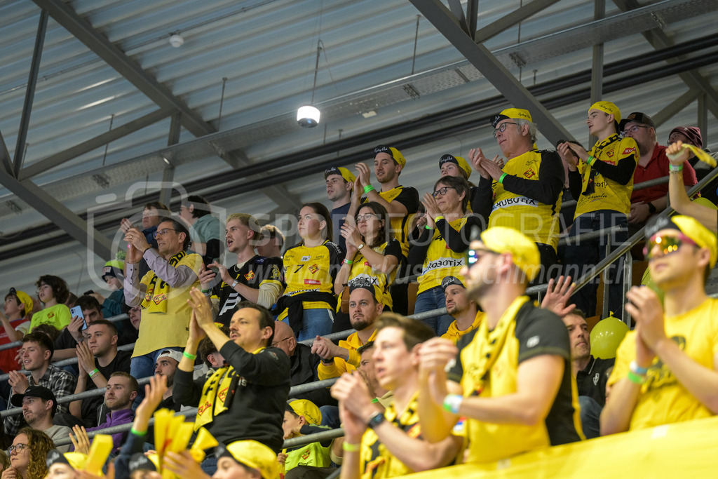 Zug United vs HC Rychenberg - 22. February 2025 | Zug United vs HC RychenbergSporthalle Wankdorf, BernJubelnde HCR-Fans.Bild: Sportfotografie Markus Aeschimann | www.markus-aeschimann.ch - Realisiert mit Pictrs.com