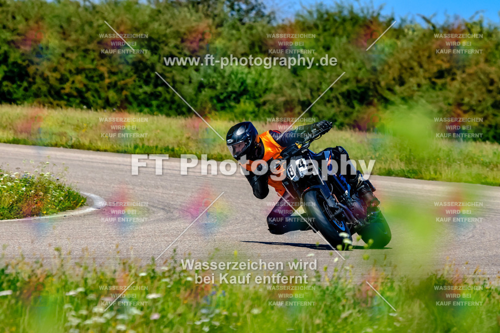 084-3175 | Hier findet Ihr Bilder von Touristenfahrten auf der Nürburgring Nordschleife oder von anderen Veranstaltungen die ich besucht habe. Viel Spass beim Durch Schauen 