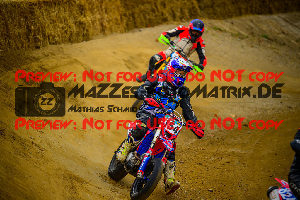 MaZZes_Fotomatrix_20251011_6021986_4070 | SENIOR