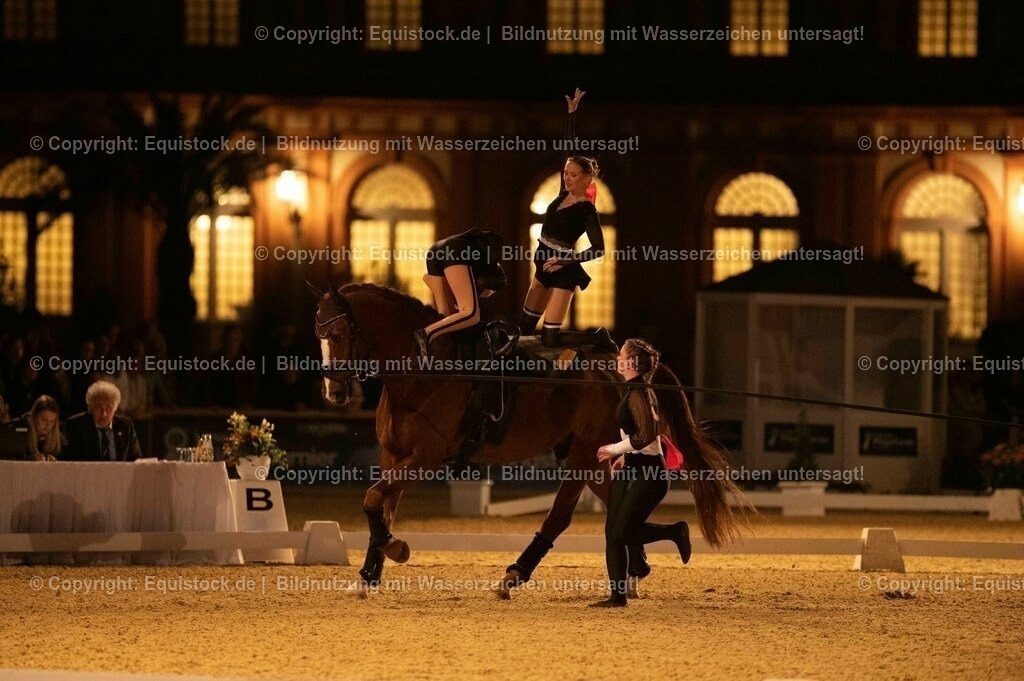 20230527_Voltigieren_NASPA_Flutlicht_1069 | equistock