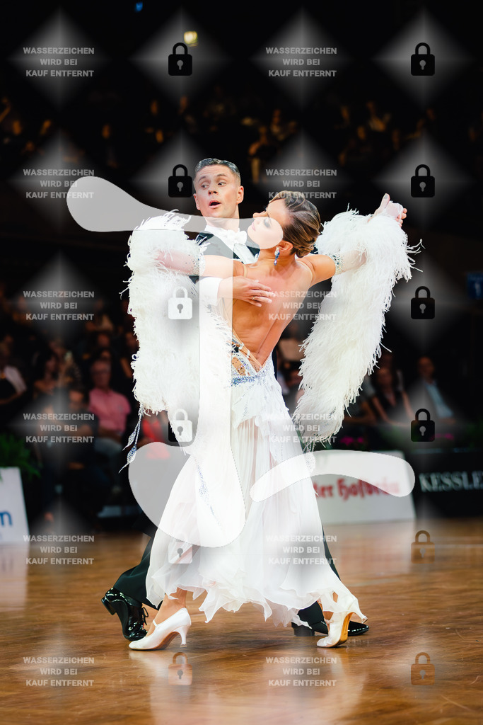 GOC 2025 - WDSF PD Super Grand Prix Standard 1st (34) Alexey Glukhov _ Anastasia Glazunova (Moldova)-2025-08-21-1712 | Webshop for digital downloads and prints of dance sport, event & show photographer Julian Link - Realisiert mit Pictrs.com