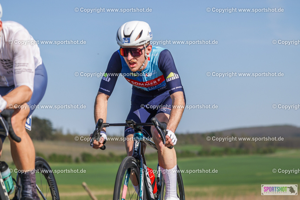 368A3978 | Neusiedlersee Radmarathon 2026@sportshot_your_pictrs #yourpictures#roadtowm2029 #nrm #neusiedlerseeradmarathon #neusiedlersee #neusiedlerseetourismus #burgenland #mörbisch #nrm26 #burgenlandtourismus #voglundco #poweredbyburgenlandtourismus #radsport #rad #marathon #ucigranfondo #visitburgenland #ucigranfondoworldseries
