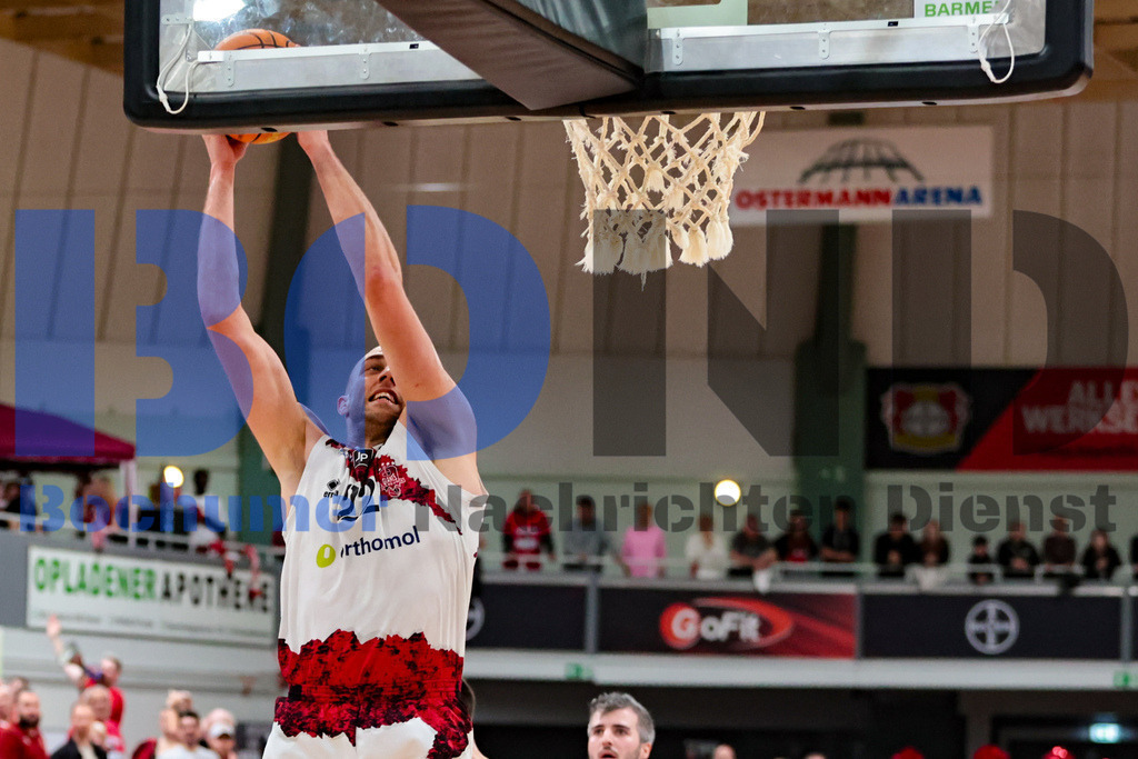 SES_LEVWOL20250525-40 | bond - Realisiert mit Pictrs.com