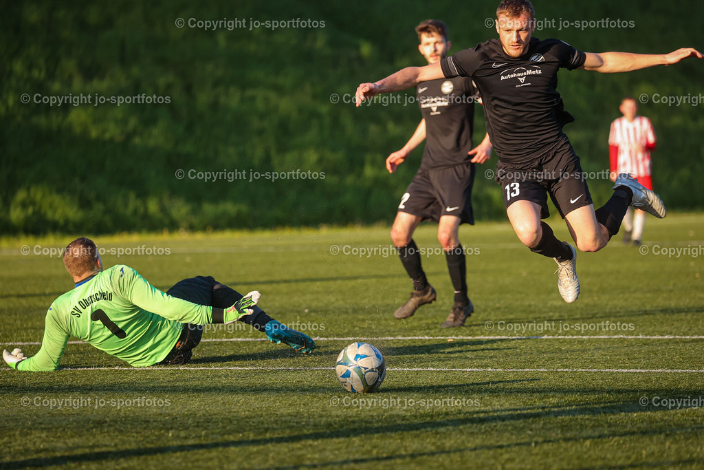 BQ3I2748 | 02.05.2023; Kreisliga C2 Dillenburg; Kunstrasenplatz Oberscheld; SV Oberscheld II - SG Ambach II; Ergebnis 3:4 (0:2)