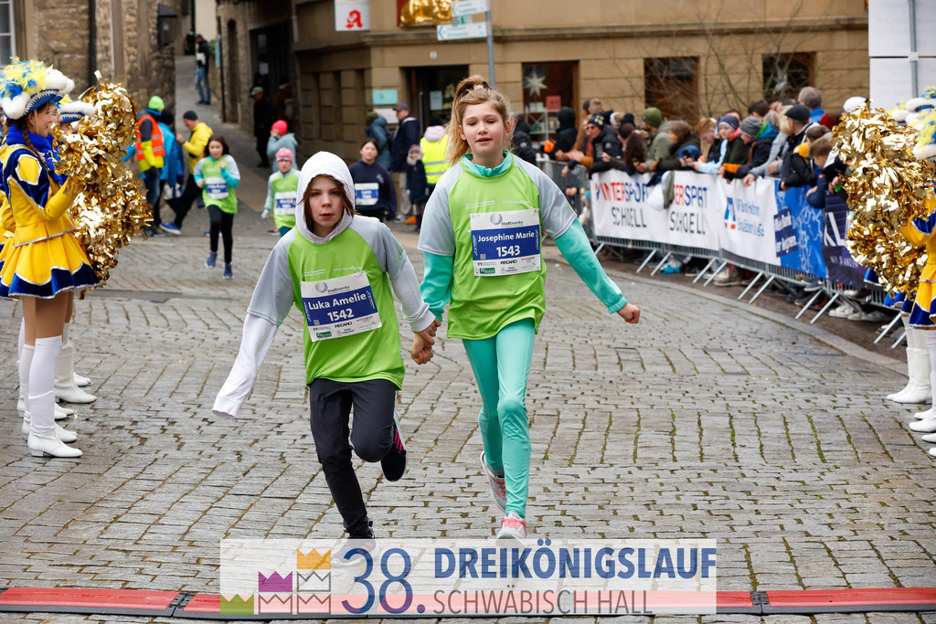 1700m Stadtwerke Jugendlauf | 3 Koenigslauf 2024 1700m Stadtwerke Jugendlauf - Realisiert mit Pictrs.com