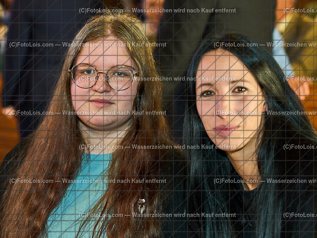 ALP0476_PfarrFirmung Wieselburg_Firmling-PateIn | (C)FotoLois.com, Alois Spandl, Firmung in der Pfarrkirche Wieselburg mit Generalvikar Dr. Christoph Weiss, Dechant Pfarrer Daniel Kostrzycki und Monignore Franz Dammerer, Sa 15. Juni 2024.